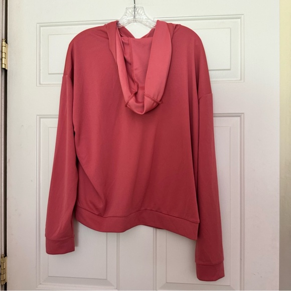 The North Face Women’s Rose Pink Hooded Pullover Dri-Fit Top Size XXL 2XL - Picture 4 of 6